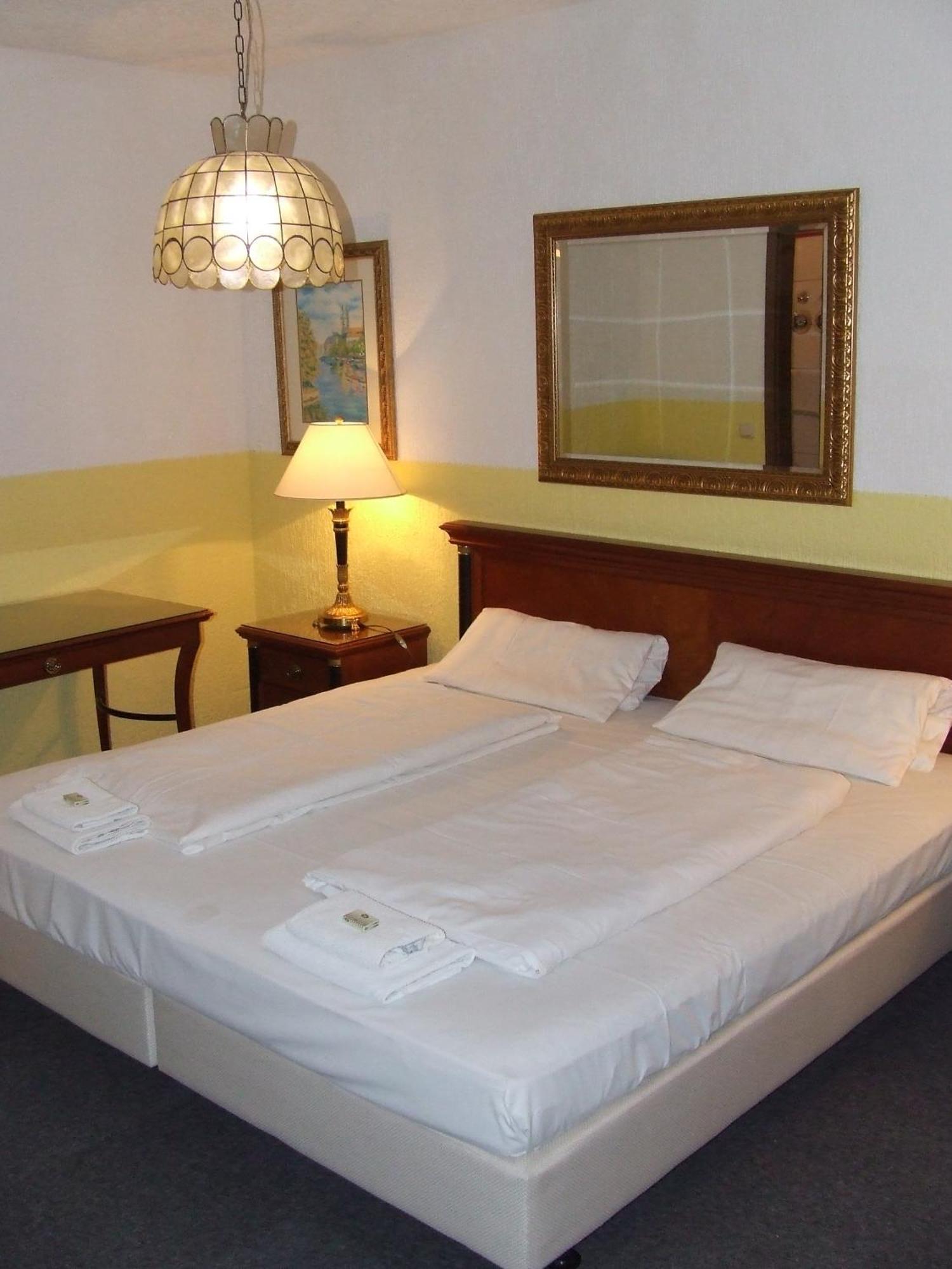 Hotel-Restaurant Orsoyer Hof راينبرغ المظهر الخارجي الصورة